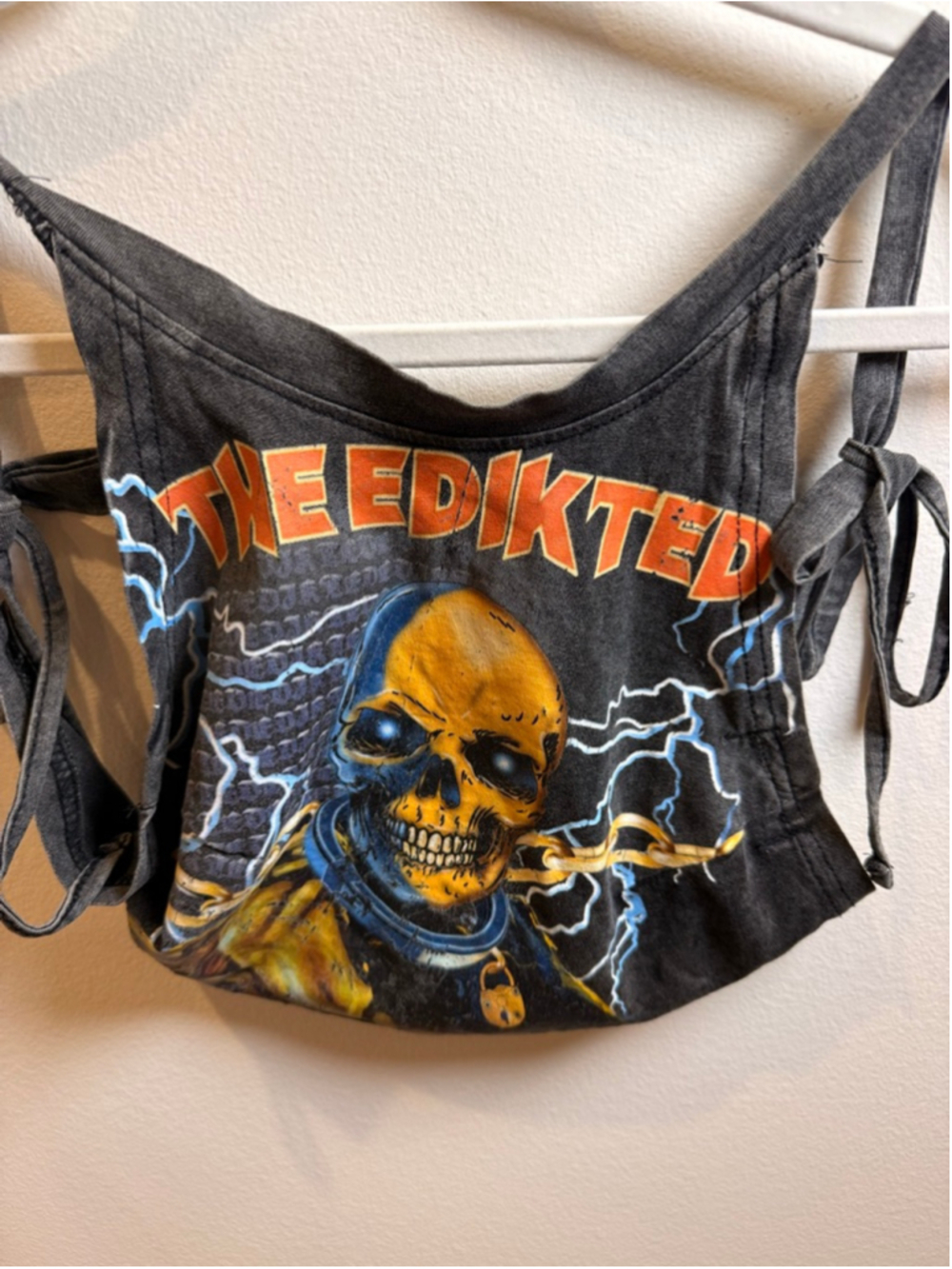 Women's Unbranded Black Orange Skull Graphic Crop Top S
